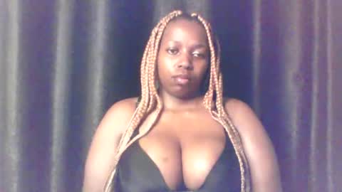 Snapshot of queen_melanine chatting on 6, 5, 2026 QUEEN online show from 6, 5, 2026