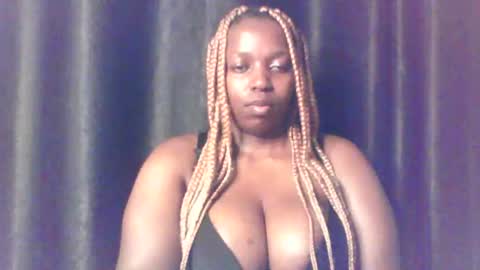 Snapshot of queen_melanine chatting on 7, 5, 2026 QUEEN online show from 7, 5, 2026