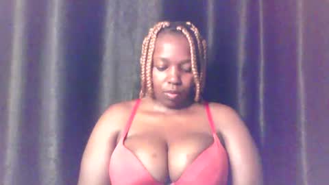 Snapshot of queen_melanine chatting on 8, 5, 2026 QUEEN online show from 8, 5, 2026