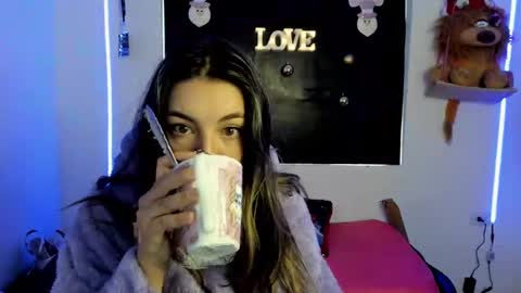 queen_natttyy online show from 7, 12, 2024