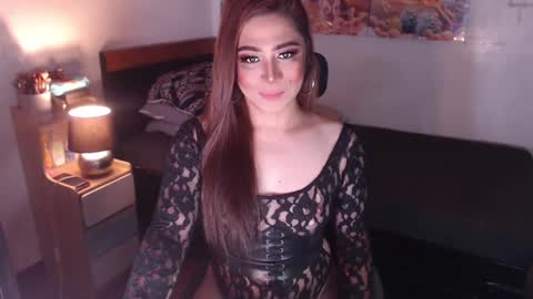Snapshot of queen_of_all_queens chatting on 7, 2, 2025 samantha online show from 7, 2, 2025