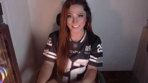 Snapshot of queen_of_all_queens chatting on 5, 10, 2025 samantha online show from 5, 10, 2025