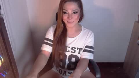 Snapshot of queen_of_all_queens chatting on 12, 1, 2026 samantha online show from 12, 1, 2026