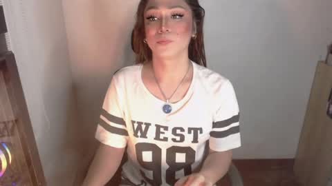 Snapshot of queen_of_all_queens chatting on 8, 5, 2026 samantha online show from 8, 5, 2026
