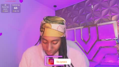 Snapshot of queen_perla_ chatting on 29, 3, 2026 online show from 29, 3, 2026