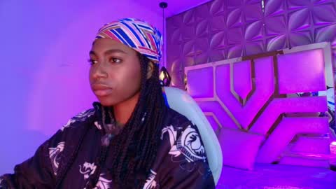 Snapshot of queen_perla_ chatting on 23, 4, 2026 online show from 23, 4, 2026