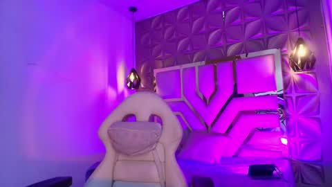 Snapshot of queen_perla_ chatting on 29, 4, 2026 online show from 29, 4, 2026