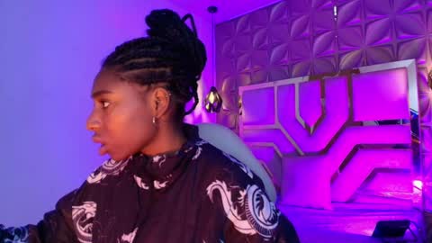 Snapshot of queen_perla_ chatting on 4, 5, 2026 online show from 4, 5, 2026