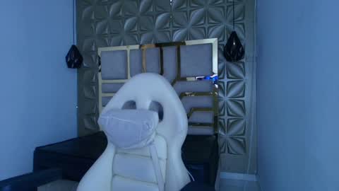 Snapshot of queen_perla_ chatting on 5, 5, 2026 online show from 5, 5, 2026