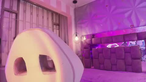 Snapshot of queen_perla_ chatting on 11, 5, 2026 online show from 11, 5, 2026