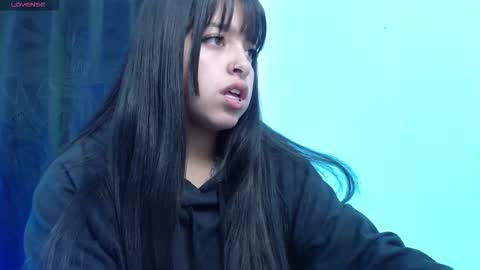 Snapshot of queen_salomme chatting on 9, 10, 2025 queen_salomme online show from 9, 10, 2025