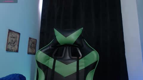 Snapshot of queen_salomme chatting on 12, 10, 2025 queen_salomme online show from 12, 10, 2025