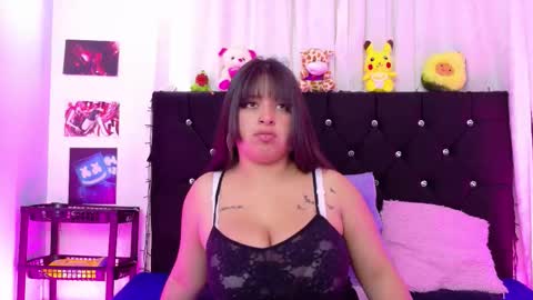 Snapshot of queen_salomme chatting on 16, 10, 2025 queen_salomme online show from 16, 10, 2025