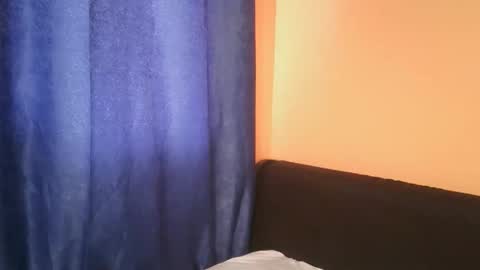 Snapshot of queen_sashavixen chatting on 17, 11, 2025 queen_sashavixen online show from 17, 11, 2025