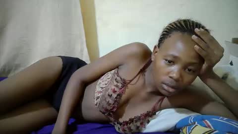 Snapshot of queen_slender chatting on 29, 4, 2026 queen_slender online show from 29, 4, 2026