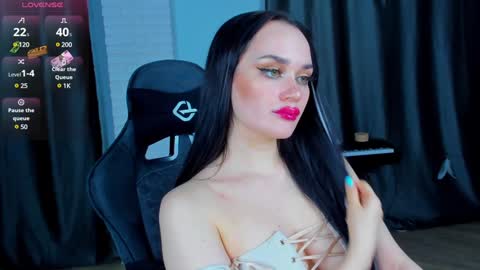 Snapshot of queenaliss chatting on 8, 12, 2024 Your world and the universe Aliss online show from 8, 12, 2024