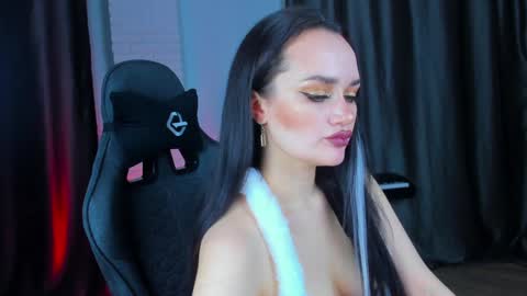 Snapshot of queenaliss chatting on 27, 12, 2024 Your world and the universe Aliss online show from 27, 12, 2024