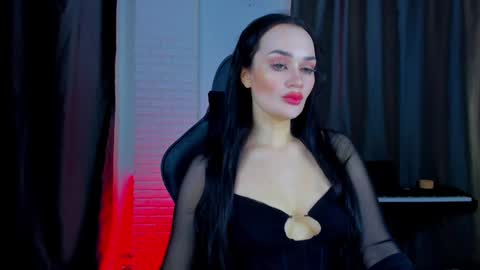 Snapshot of queenaliss chatting on 4, 2, 2025 Your world and the universe Aliss online show from 4, 2, 2025