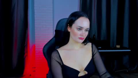 Snapshot of queenaliss chatting on 4, 2, 2025 Your world and the universe Aliss online show from 4, 2, 2025