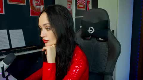 Snapshot of queenaliss chatting on 18, 9, 2025 Your world and the universe Aliss online show from 18, 9, 2025