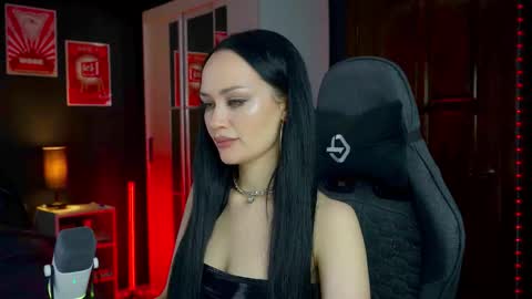 Snapshot of queenaliss chatting on 27, 2, 2026 Your world and the universe Aliss online show from 27, 2, 2026