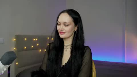 Snapshot of queenaliss chatting on 7, 7, 2026 Your world and the universe Aliss online show from 7, 7, 2026