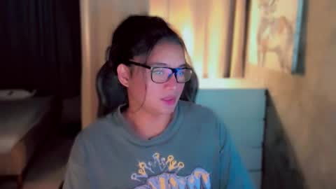 Snapshot of queenarthalia chatting on 19, 9, 2025 ARTHA online show from 19, 9, 2025