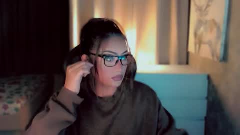 Snapshot of queenarthalia chatting on 13, 1, 2026 ARTHA online show from 13, 1, 2026