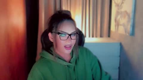 Snapshot of queenarthalia chatting on 8, 2, 2026 ARTHA online show from 8, 2, 2026