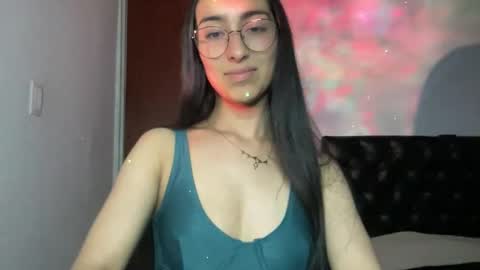 queenbyte_18 online show from 5, 5, 2026