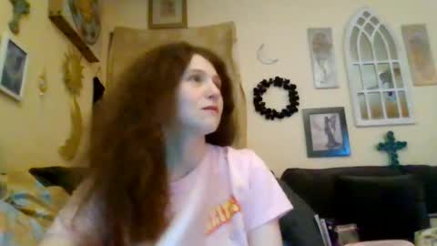 queencrimsonlvx online show from 3, 8, 2026