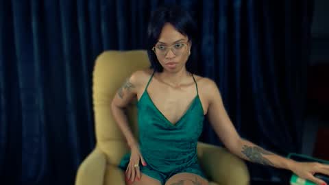 Snapshot of queendom_ing chatting on 15, 1, 2025 Sweet Goddess online show from 15, 1, 2025