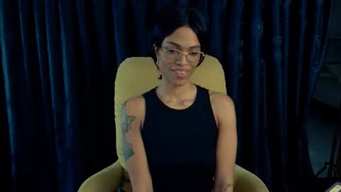 Snapshot of queendom_ing chatting on 18, 1, 2025 Sweet Goddess online show from 18, 1, 2025