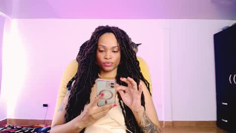 Snapshot of queendom_ing chatting on 8, 9, 2025 Sweet Goddess online show from 8, 9, 2025