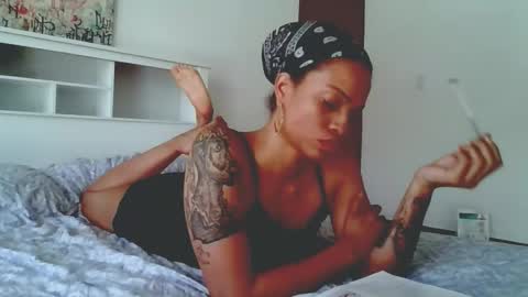 Snapshot of queendom_ing chatting on 12, 9, 2025 Sweet Goddess online show from 12, 9, 2025
