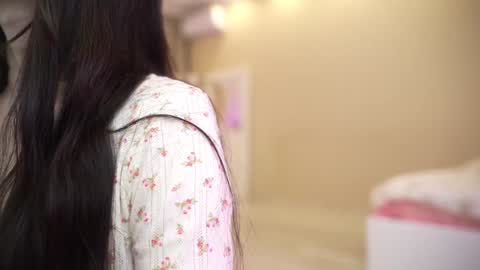 Snapshot of queenelia chatting on 20, 3, 2026 Nelly INSTA queenelia online show from 20, 3, 2026