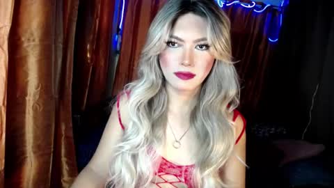 Snapshot of queenfcker1st chatting on 16, 7, 2026 Be my property Sabrina online show from 16, 7, 2026