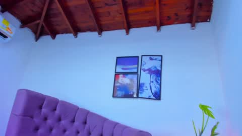 Queen online show from 5, 2, 2025