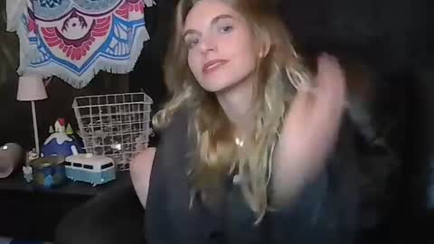 Queen Hazy online show from 31, 10, 2025