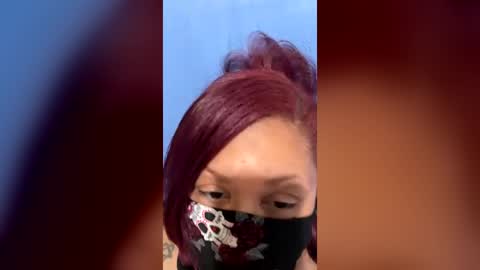 Snapshot of queeniequinn chatting on 2, 7, 2026 queeniequinn online show from 2, 7, 2026