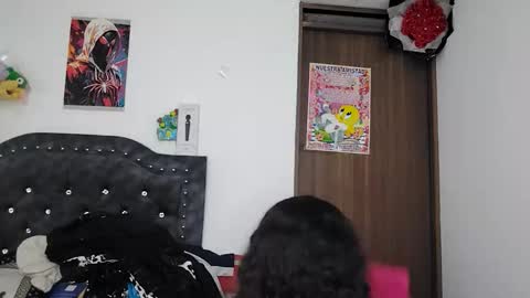 Snapshot of queenjenn__ chatting on 5, 5, 2026 QUEENJEENN online show from 5, 5, 2026