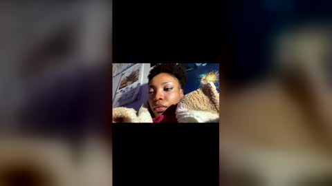 Queenkimi777 online show from 1, 12, 2025