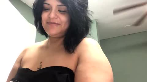 Snapshot of queenkitty477 chatting on 16, 9, 2025 queenkitty477 online show from 16, 9, 2025