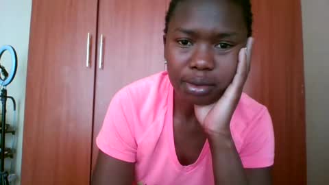 queenleona61 online show from 2, 7, 2026