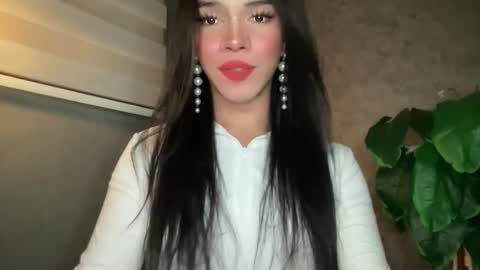 Snapshot of queenn_xxx chatting on 8, 3, 2026 QUEEN online show from 8, 3, 2026