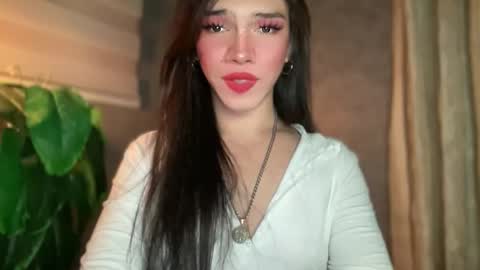 Snapshot of queenn_xxx chatting on 2, 4, 2026 QUEEN online show from 2, 4, 2026