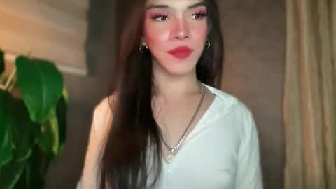 Snapshot of queenn_xxx chatting on 4, 4, 2026 QUEEN online show from 4, 4, 2026