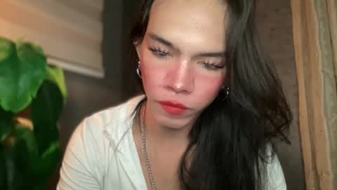 Snapshot of queenn_xxx chatting on 16, 4, 2026 QUEEN online show from 16, 4, 2026
