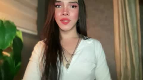 Snapshot of queenn_xxx chatting on 17, 4, 2026 QUEEN online show from 17, 4, 2026