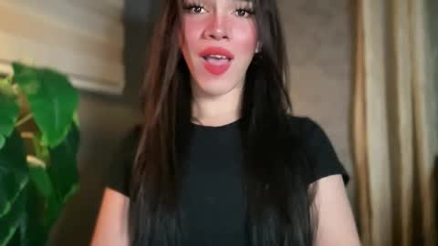 Snapshot of queenn_xxx chatting on 23, 4, 2026 QUEEN online show from 23, 4, 2026